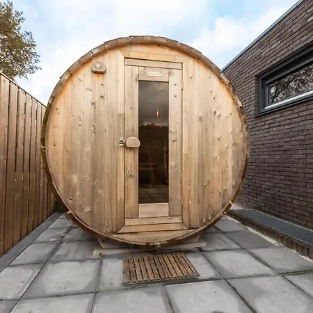 Сasa de vacaciones Wellness With Sauna